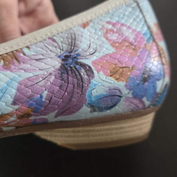 DORKING Floral Ballet Flats - Picture 12 of 14